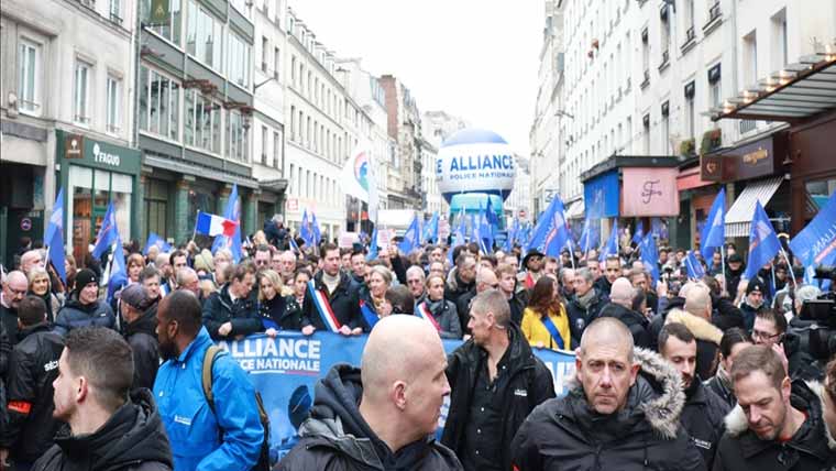 فرانس:مالی مشکلات ،پولیس فورس کی حمایت میں احتجاجی ریلیاں