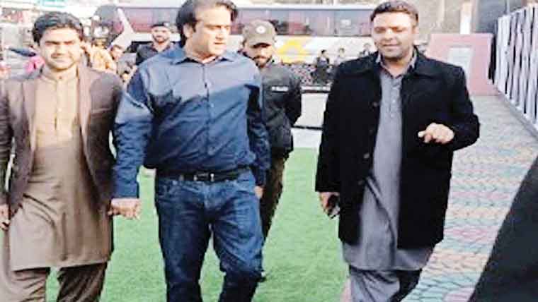 شاہپور صدر:معاون خصوصی شعیب مرزا  کا ہسپتال اور شہری سہولیات کا معائنہ