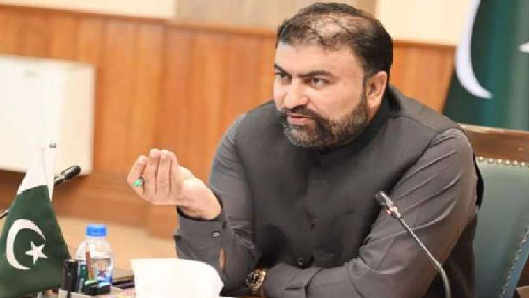 بلوچستان میں سکیورٹی ہائی الرٹ،ڈبل  سواری پر پابندی،موبائل،انٹرنیٹ سروس بند:دہشتگردوں کی145لاشیں ہمارے پاس موجود:سرفراربگٹی