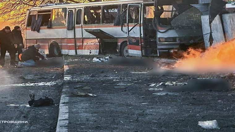 روس کا یوکرینی مزدوروں کی  بس پر ڈرون حملہ ،12ہلاک
