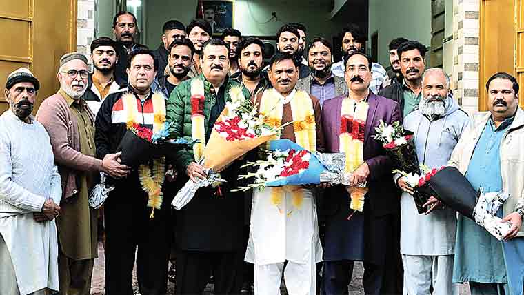 پیپلز پارٹی قیادت کی طرف سے تقرریوں پر جیالوں کا جشن