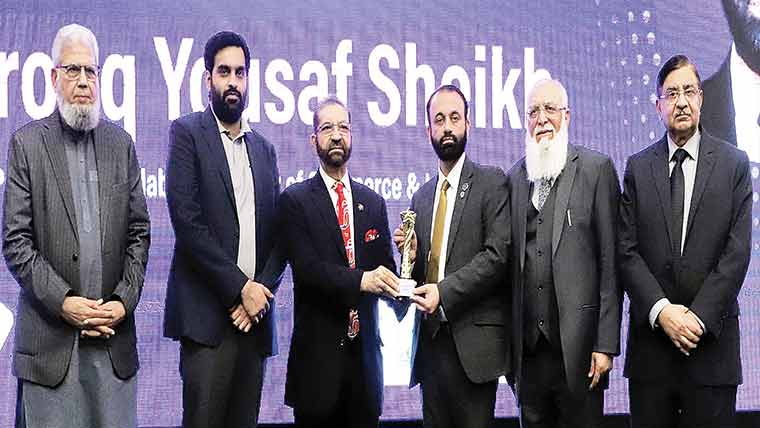 میڈیکل شعبہ انسانیت کی خدمت کا ذریعہ :فاروق یوسف 