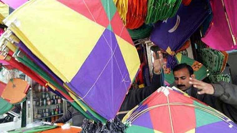 3روز بعد بسنت، پتنگ اور ڈور کی قیمتیں پہلے ہی آسمان پر 