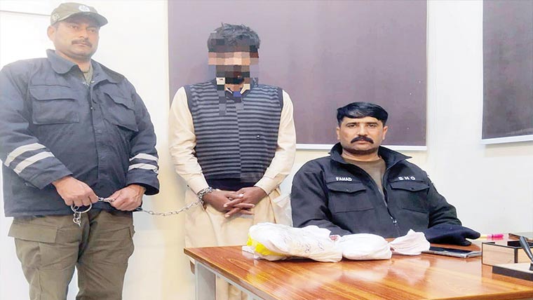  منشیات فروش کو گرفتار کر کے بھاری  مقدار میں چرس برآمد کر لی گئی 