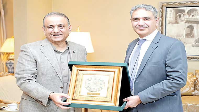 وزیر مواصلات سے کینیڈین ہائی کمشنر کی ملاقات ،سرمایہ کاری میں دلچسپی 