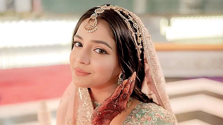  لائبہ خان کا شوہر کے بارے وائرل بیان ٹرولنگ کا شکار