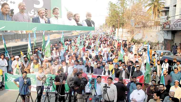 بھارت کشمیر میں پیشقدمی کررہا، حکمران خاموش، امیر العظیم 