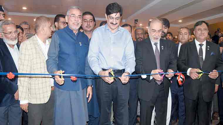 وزیراعلی سندھ نے میمن میڈیکل انسٹی ٹیوٹ میں نئے وارڈز کا افتتاح کردیا