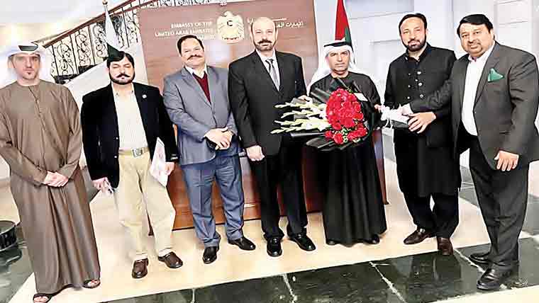 پاکستانیوں کیلئے ورک ویزے جلد شروع کرینگے، سفیر یو اے ای