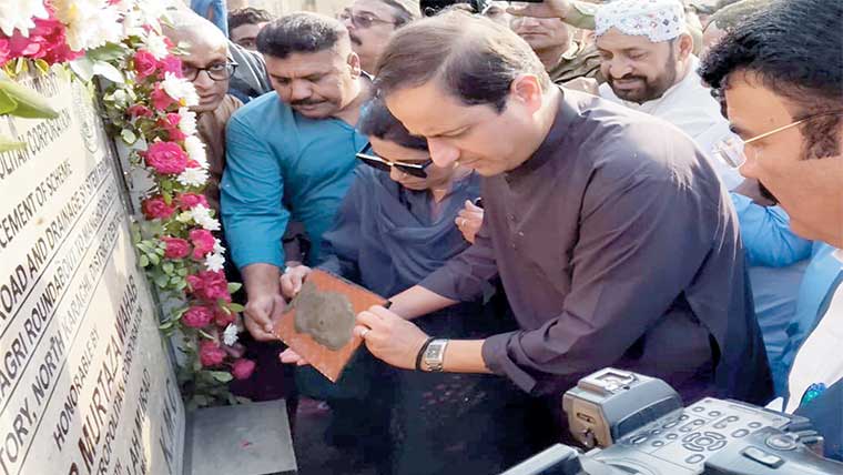 سانحہ گل پلازہ : متاثرین کو 1200 اسٹالز لگا کر دینے کا اعلان