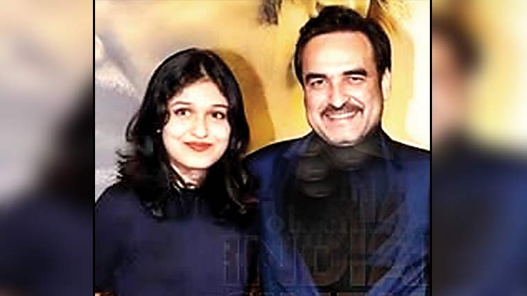 پنکج ترپاٹھی کی بیٹی کی شوبز میں  انٹری، والد کیساتھ پہلی پرفرمانس 