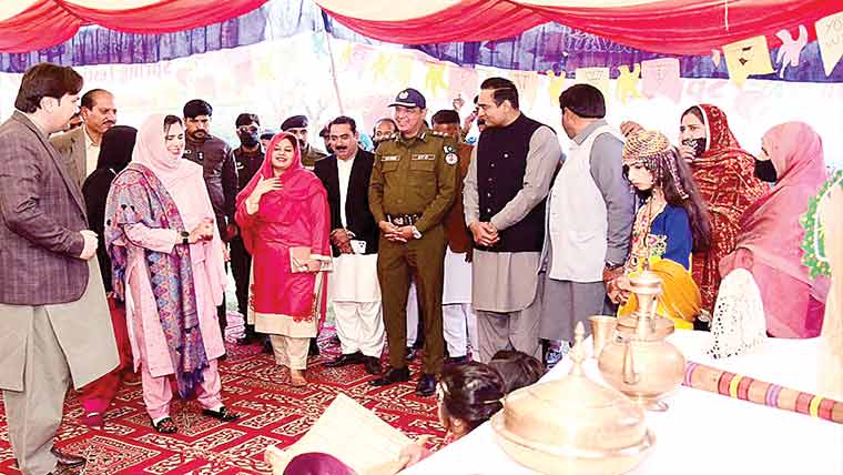 چنیوٹ:ضلعی انتظامیہ کے زیر اہتمام سپرنگ فیسٹیول کاانعقاد