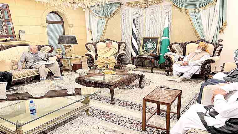 جے یو آئی کے جلسے منسوخ،8فروری کو پی ٹی آئی کی ہڑتال کی حمایت کا اعلان