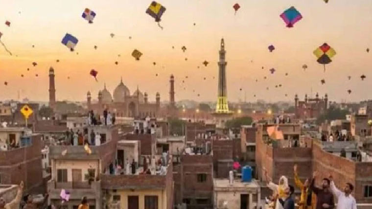 بسنت  کی  رنگینیاں  عروج   پر،غیر  ملکیوں  نے  بھی  لاہور  کا  رخ  کر  لیا ،آج  آخری  روز