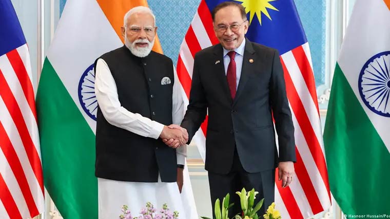 مودی کا ایک دہائی بعد دورہ  ملائیشیا ، اہم معاہدے طے
