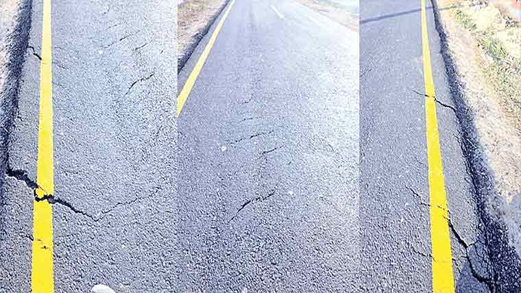 نوشہرہ  ورکا ں: نو تعمیر کینال بائی پاس روڈ 3 ہفتوں میں ہی ٹوٹ پھوٹ کا شکار