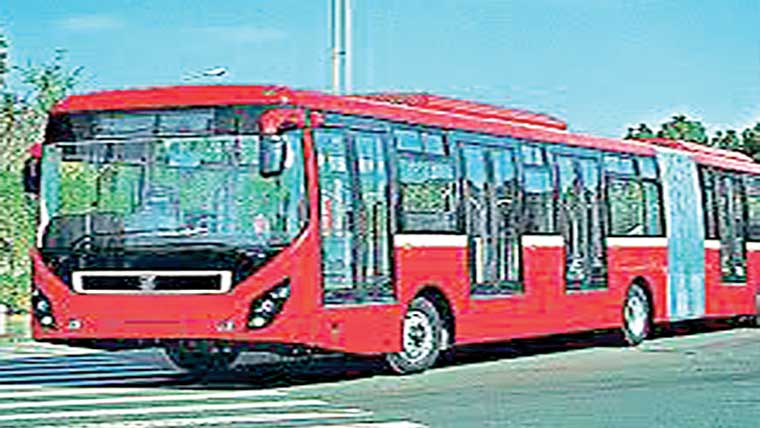  میٹرو سروس میں عوام کا رش