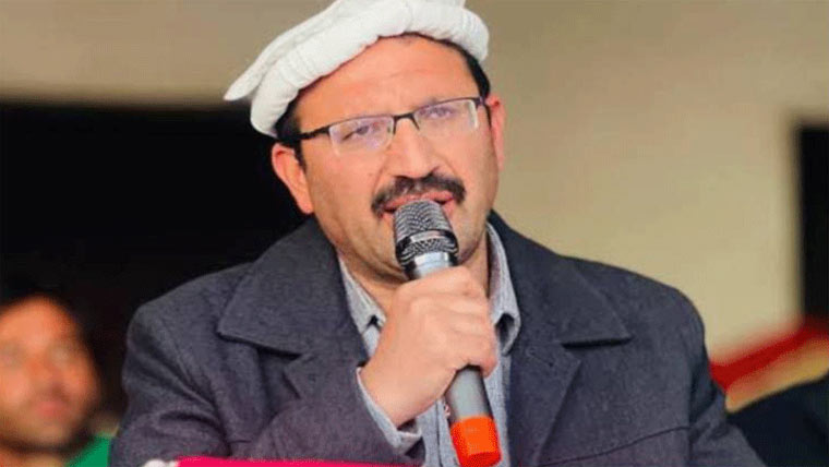 قیادت کے رویے سے ناراض  جنید اکبر کی پارٹی چھوڑنے کی دھمکی