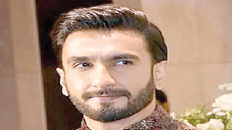  پروڈکشن ہاؤس کا رنویر سنگھ سے 40 کروڑ ہرجانے کا مطالبہ