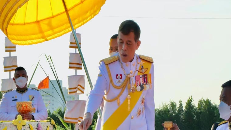 تھائی لینڈ :بادشاہ کی توہین  پر شہری کو 50سال قید 