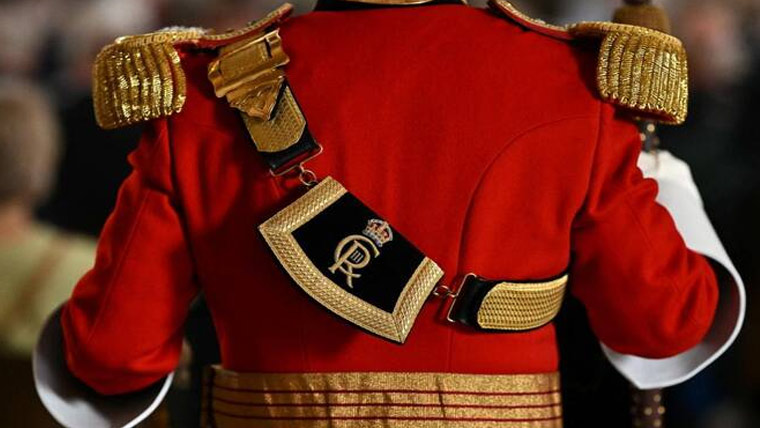 برطانوی حکومت کے لوگو  میں شاہی حوالہ ختم 