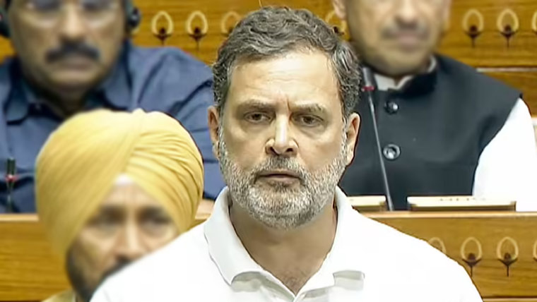 بھارت:کانگریس رہنما راہول گاندھی  کا حکومت پر ملک بیچنے کا الزام 