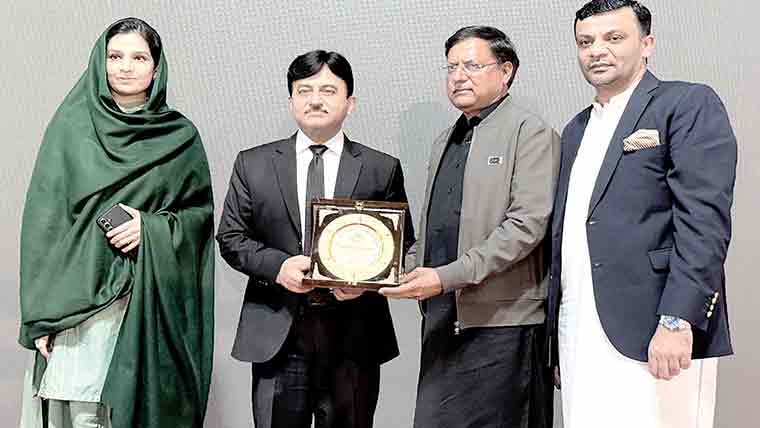 گجرات:رضیہ خورشید ڈائیگناسٹک سنٹر  کیلئے 20 کروڑ روپے کے عطیات 