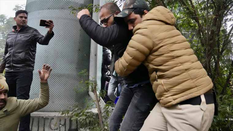 بھارت میں اقلیتوں پر مظالم ، امریکی ادارہ بھی بول اٹھا 