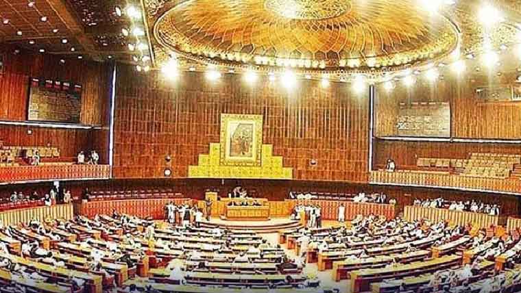 قومی اسمبلی کا دوسرا پارلیمانی سال مکمل، سیاسی کشیدگی غالب رہی