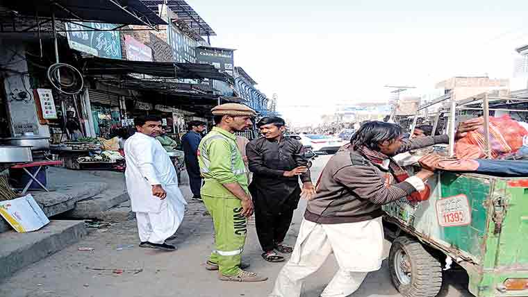 میانی ،مین بازار اور کمیٹی بازار میں تجاوزات کیخلاف آپریشن