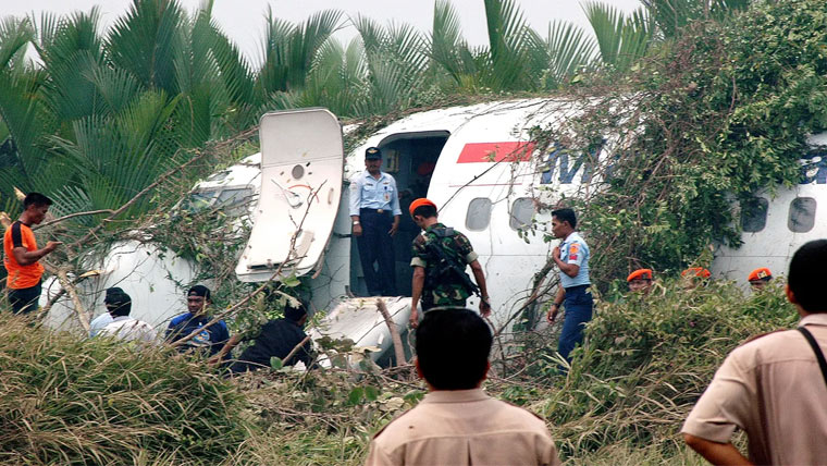 انڈونیشیا :مسافر طیارے پر  فائرنگ، پائلٹ اور معاون ہلاک