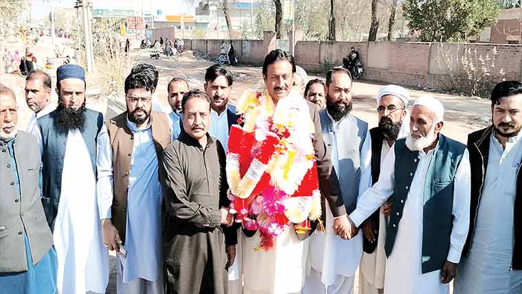 تعلیم ، آمدورفت کے میدان میں سہولیات فراہم کروں گا، میکن 