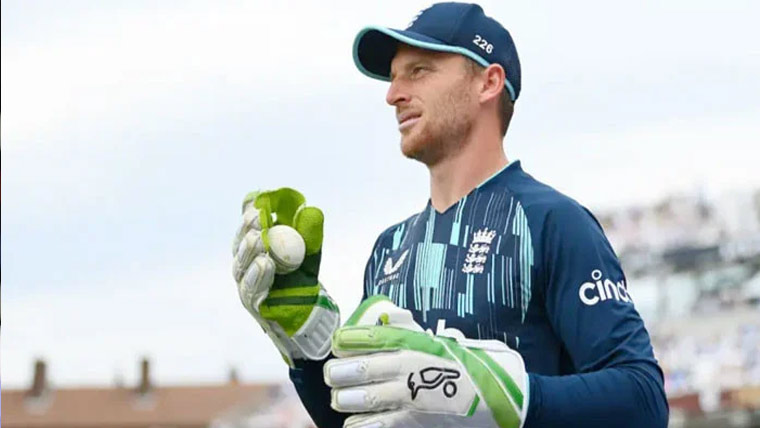 جوز بٹلر نے 122 میٹر بلند  کیچ پکڑ کر عالمی ریکارڈ توڑ دیا 