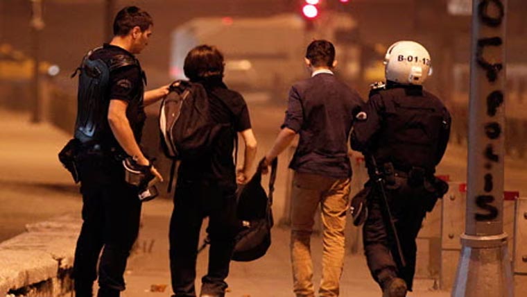 ترکیہ :فحش تصاویر اور ویڈیو شیئر کرنے کے الزام میں 16افراد گرفتار 