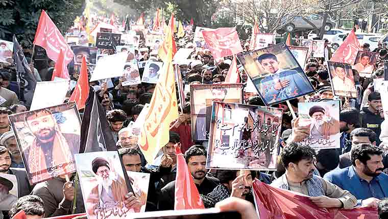 ترلائی دھماکا ، شیعہ علما کونسل کے مظاہرے ، مذمتی قرار دادیں منظور 