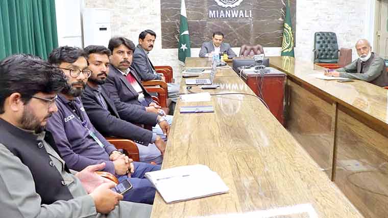 سرکاری نرخنامے پر سختی سے عملدرآمد کرایا جائے :ڈپٹی کمشنر 