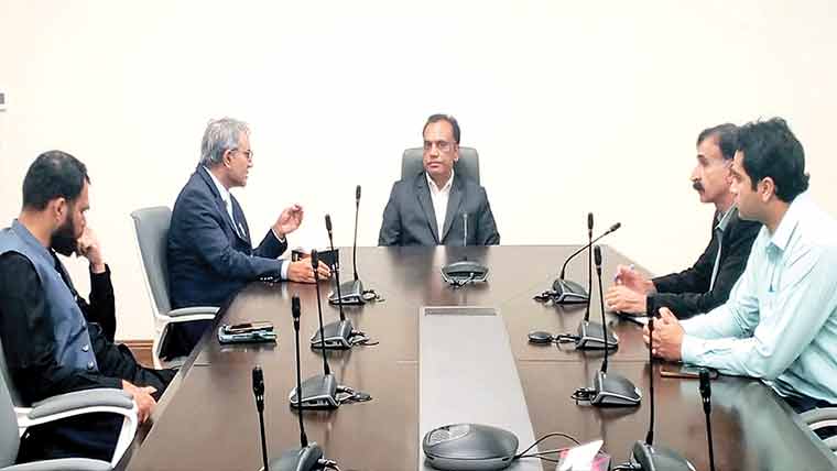 کمشنر کا نواز شریف انسٹیٹیوٹ آف کارڈیالوجی کا دورہ 