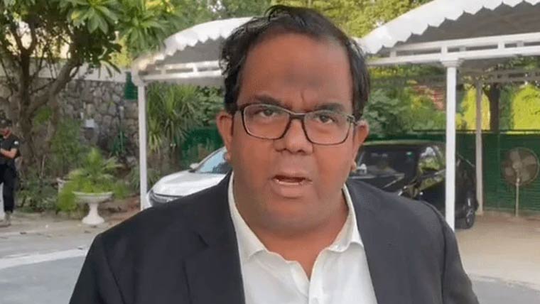 جیسا ماحول ، حکومتی ڈاکٹرز پر یقین نہیں کیا جاسکتا:فیصل چودھری