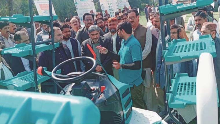 ایوب ایگریکلچر ریسرچ میں محکمہ زراعت کے زیراہتما م نمائش 
