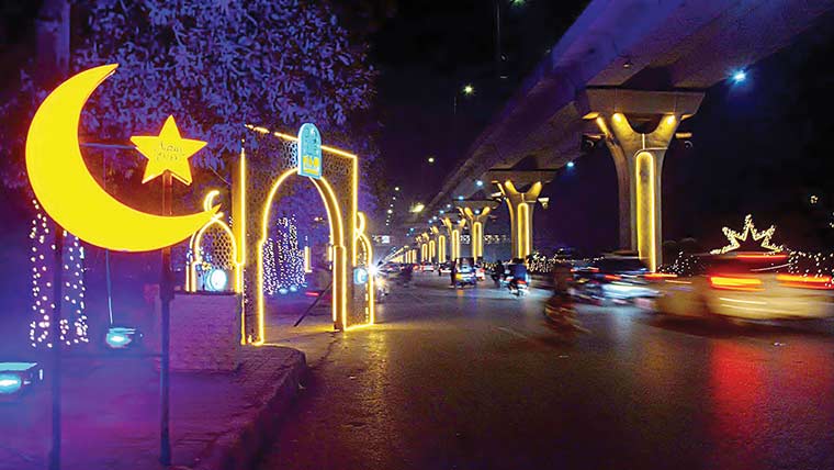  استقبال رمضان ،راولپنڈی  شہر کو برقی قمقموں سے سجا دیا گیا 