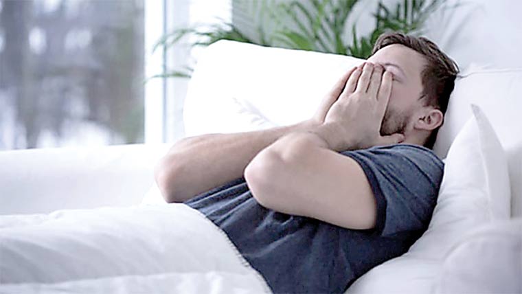 اکثر نیند سے قبل اچانک جھٹکا بیدار کیوں کردیتا ہے