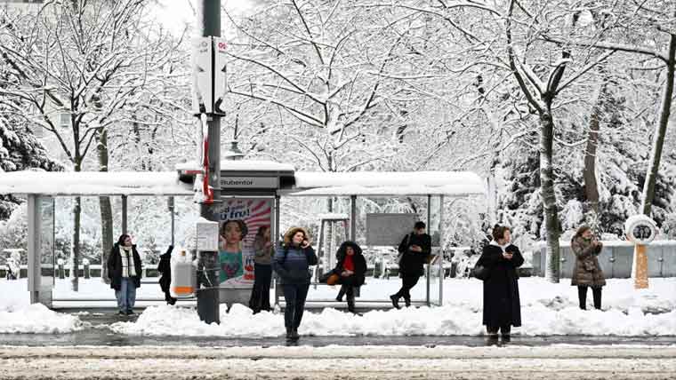 آسٹریا میں برفانی طوفان ،جرمن سکئیر  سمیت 2افرادہلاک ،پروازیں معطل