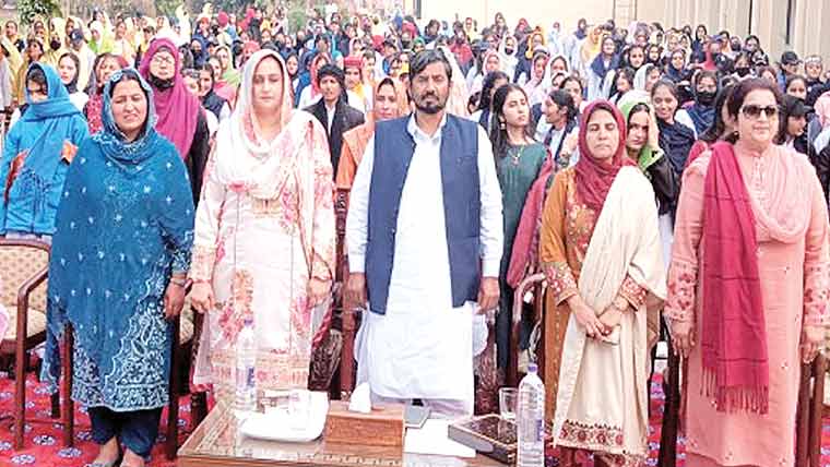 گورنمنٹ ایسوسی ایٹ کالج برائے  خواتین پاہڑیانوالی میں سپورٹس گالا