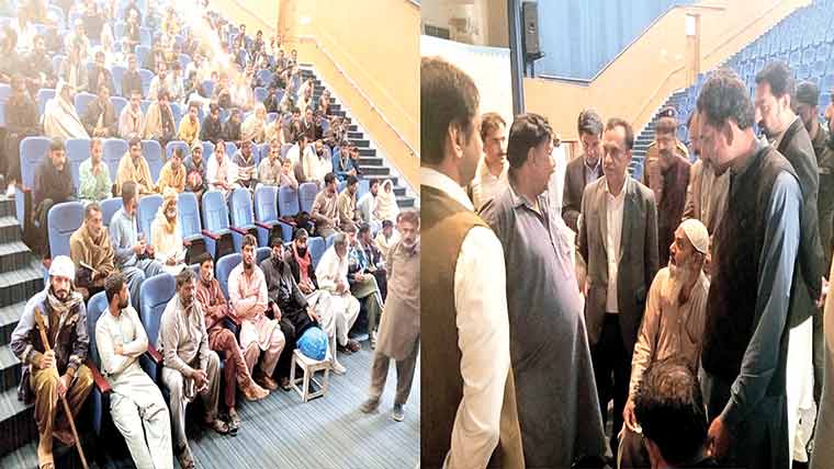 کمشنر کا رمضان نگہبان کارڈ ایکٹیویشن سنٹرکا دورہ ، حاضری چیک کی