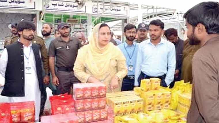 خانیوال میں رمضان سہولت بازار شہریوں کیلئے فعال