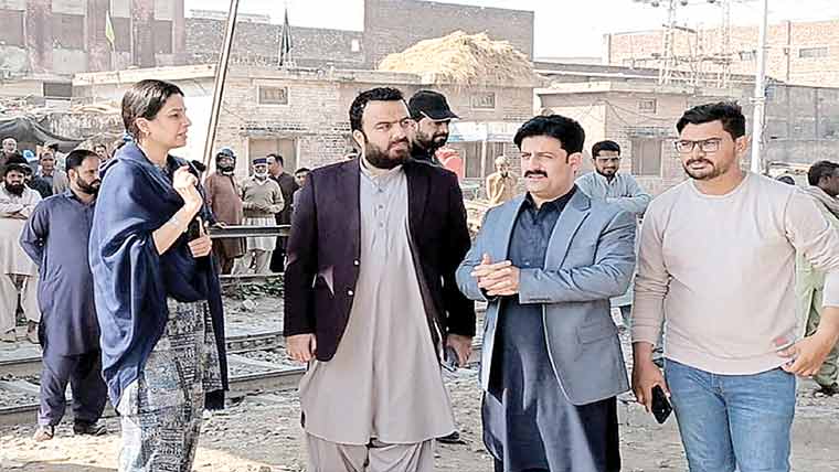 ڈپٹی کمشنر کا مختلف مقامات پر ترقیاتی منصوبوں کا جائزہ