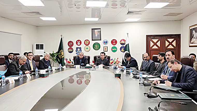 سپینش ریذیڈنٹ کارڈ بارے شہریوں کو سہولیات دینے کا فیصلہ