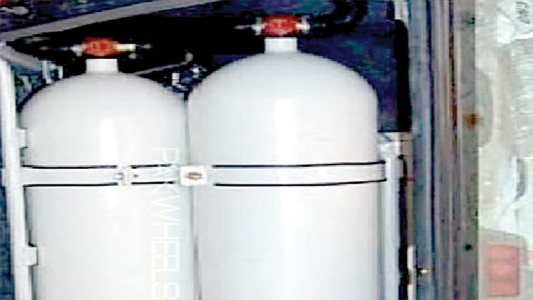 ناقص سلنڈر استعمال پر گرفتاری