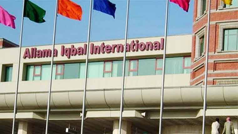  ایئرپورٹ پر مسافروں کیلئے نئے  بورڈنگ برج نصب کرنے کا فیصلہ