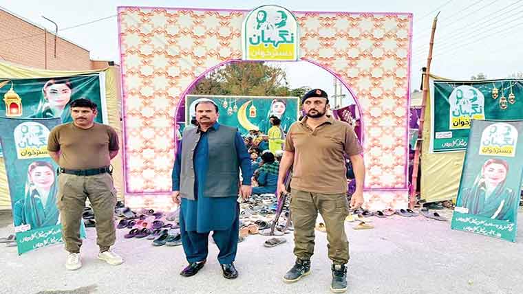  اسسٹنٹ کمشنر پپلاں کا نگہبان  رمضان دستر خوانو کا دورہ 